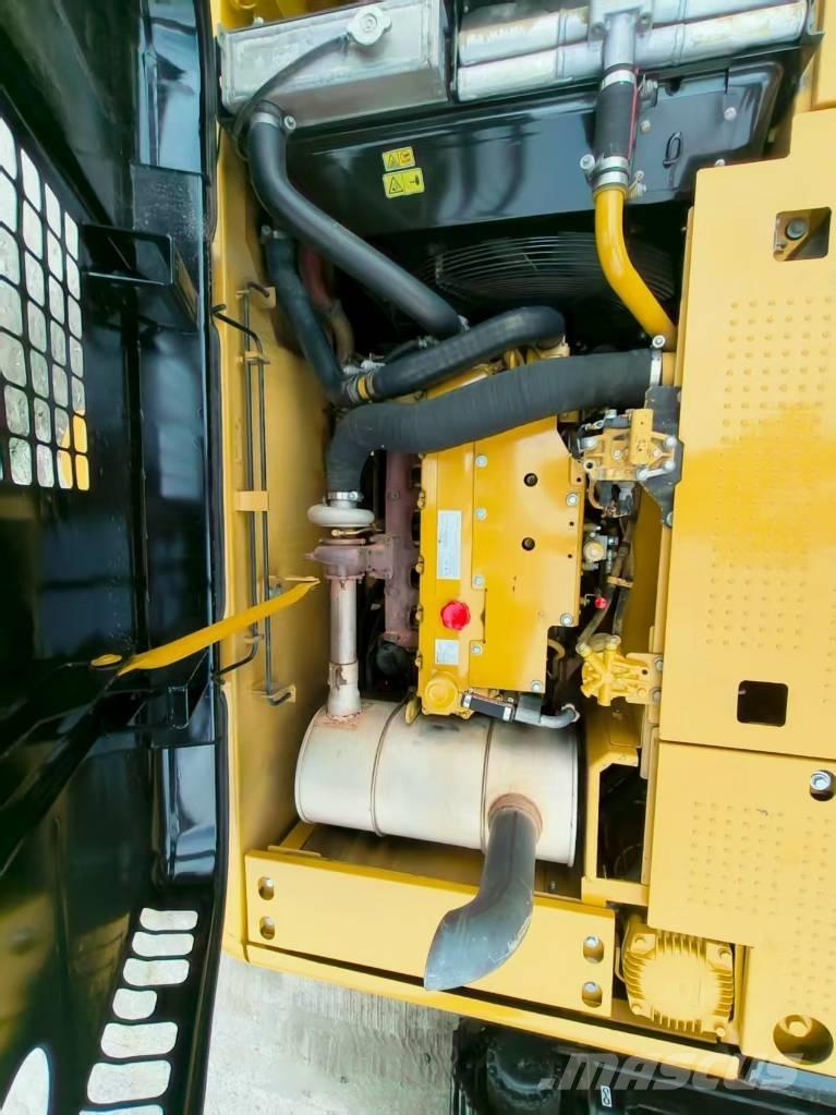 CAT 320 D 大型油圧ショベル12t以上（パワーショベル・ユンボ）