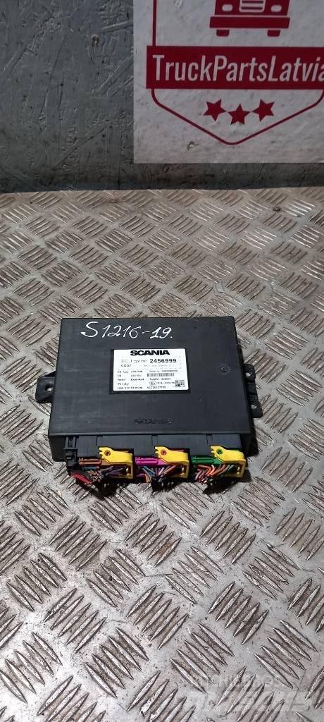 Scania R 440   2456999 電子機器