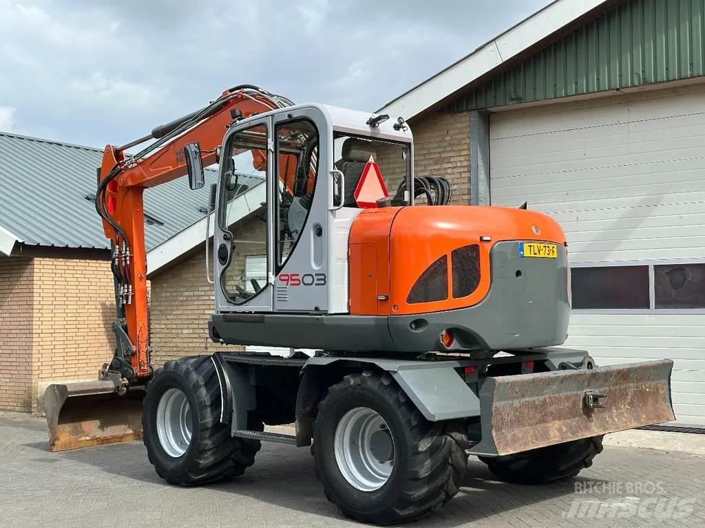 Neuson 9503 中型油圧ショベル 7ｔ-12ｔ（ユンボ・パワーショベル・バックホー）