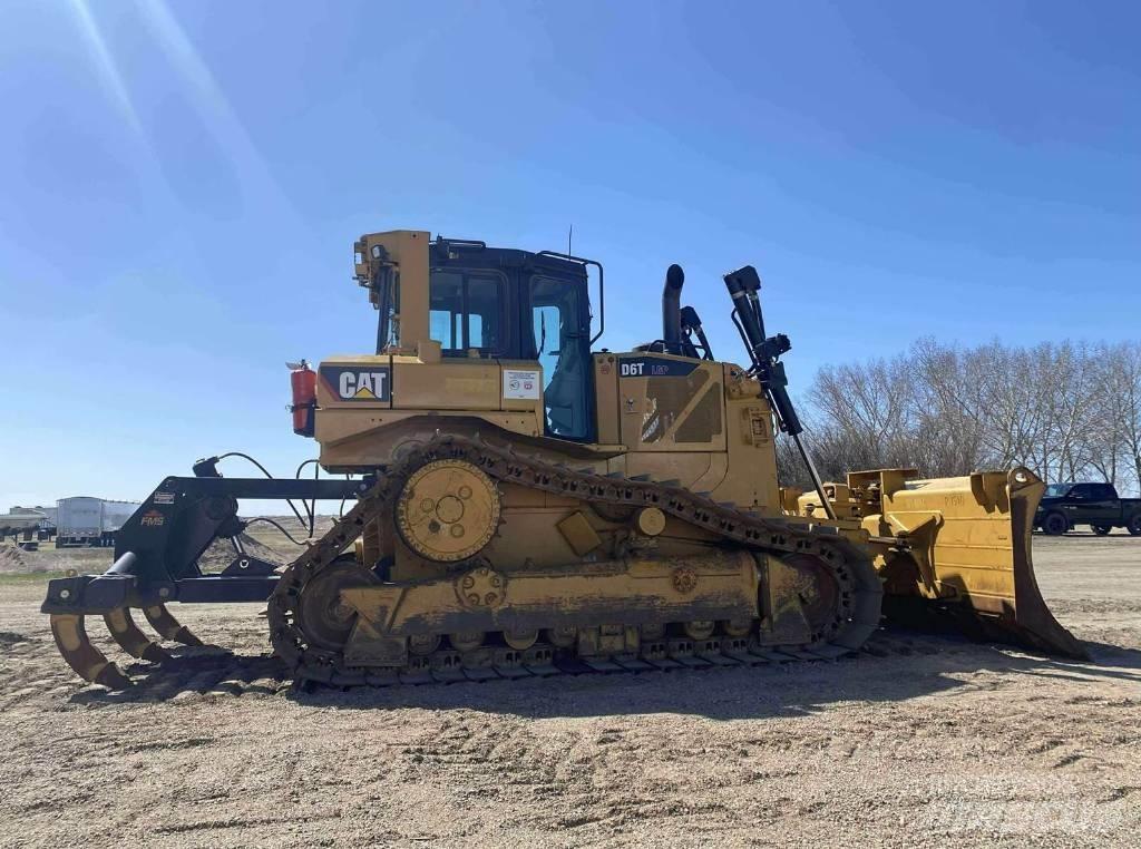 CAT D 6 T LGP ブルドーザー