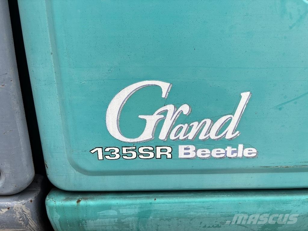 Kobelco SK 135 大型油圧ショベル12t以上（パワーショベル・ユンボ）