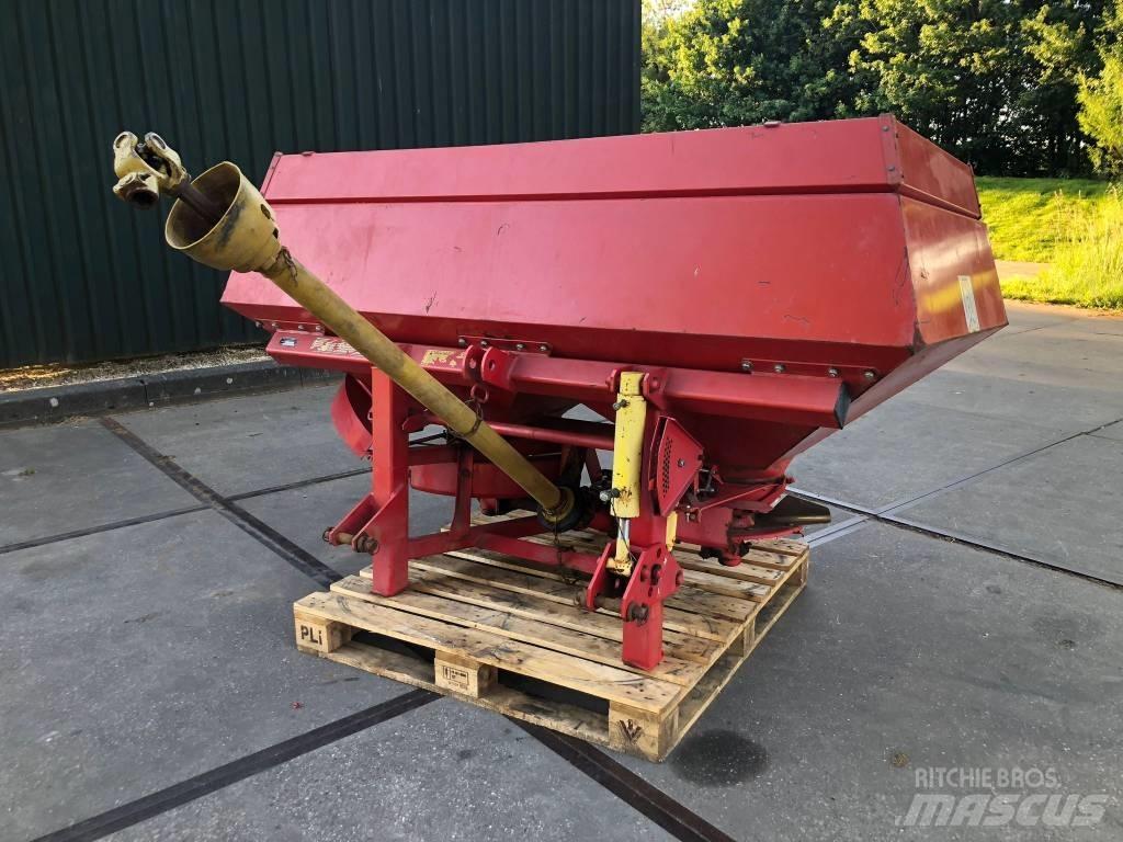 Lely Centerliner ミネラル散布機