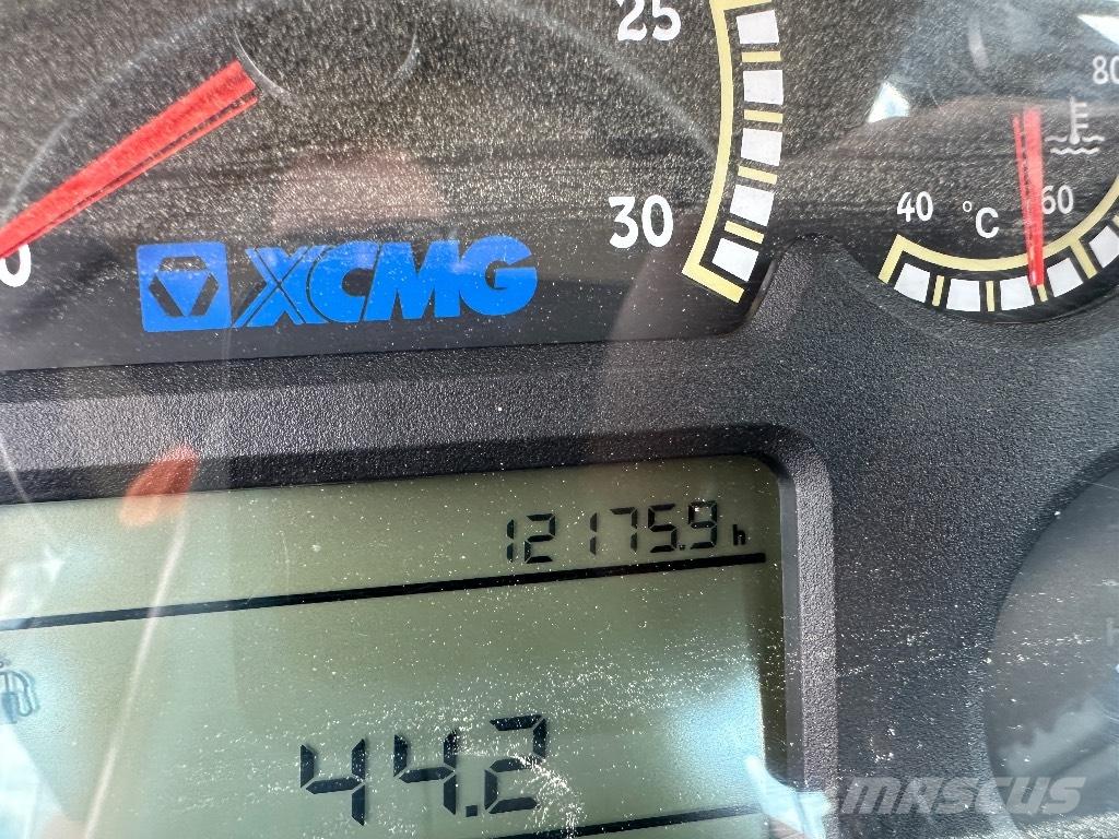 XCMG LW 700 KN ホイールローダー・タイヤショベル