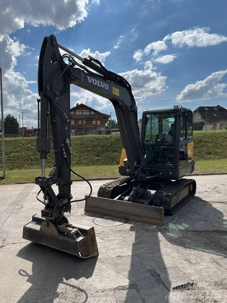 Volvo EC60E ミニ油圧ショベル 7t以下（ミニユンボ・ミニディガー）