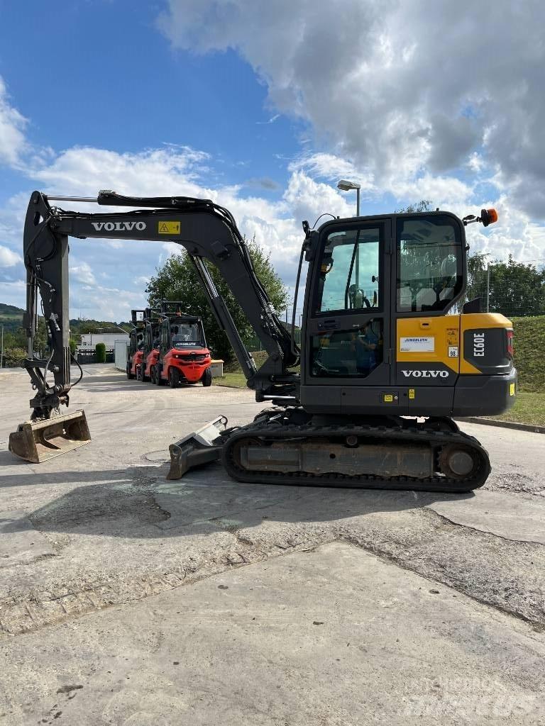 Volvo EC60E ミニ油圧ショベル 7t以下（ミニユンボ・ミニディガー）