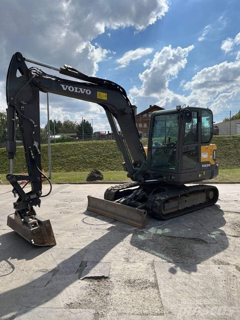 Volvo EC60E ミニ油圧ショベル 7t以下（ミニユンボ・ミニディガー）