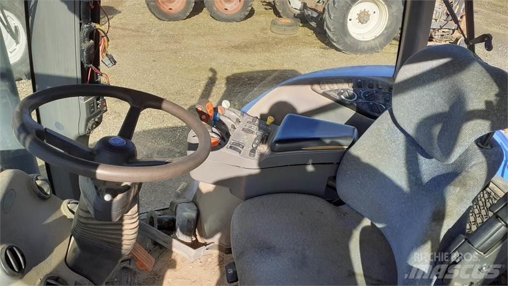 New Holland TG285 トラクター