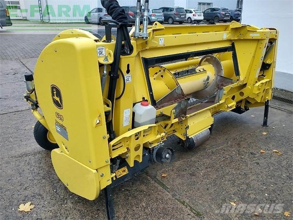 John Deere 8600 自走式フォレージハーベスター