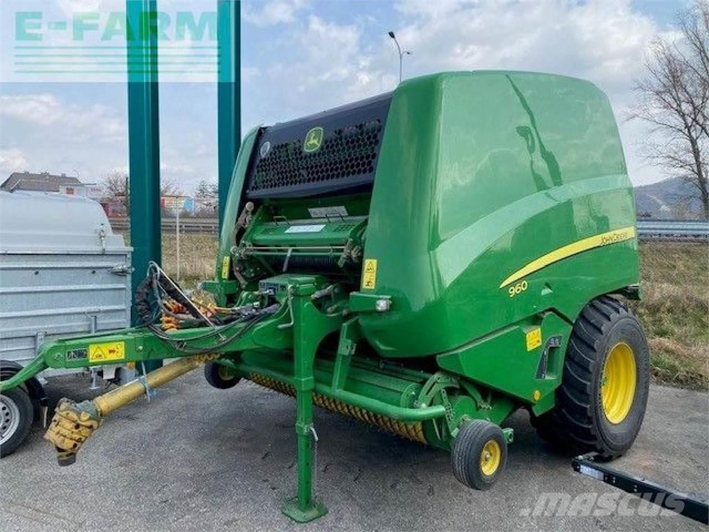 John Deere 960 スクエアベーラー