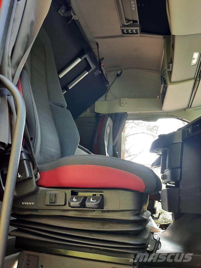 Volvo FH 13 中古トラクターヘッド | トレーラーヘッド