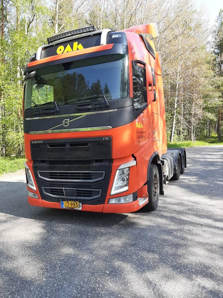 Volvo FH 13 中古トラクターヘッド | トレーラーヘッド