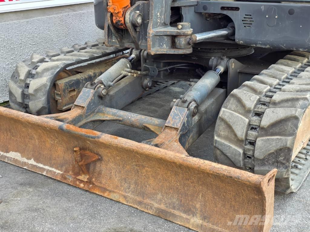 Doosan DX 80 R 中型油圧ショベル 7ｔ-12ｔ（ユンボ・パワーショベル・バックホー）