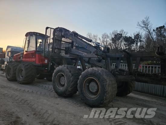 Komatsu 895 フォワーダー