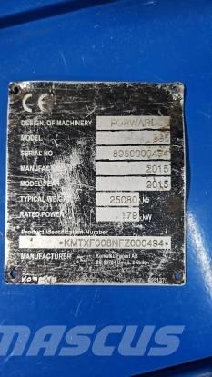 Komatsu 895 フォワーダー