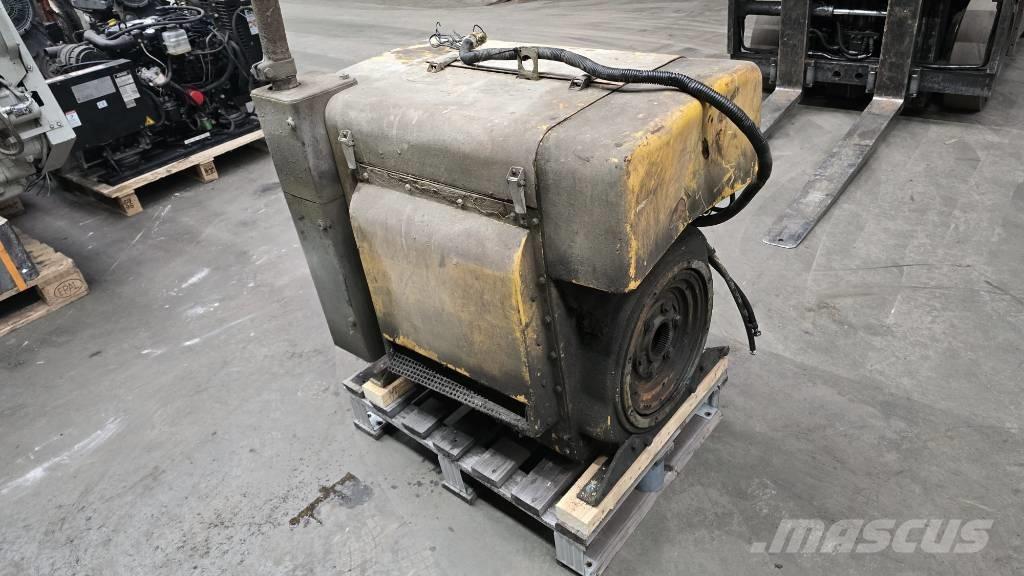 Hatz 3L40C エンジン