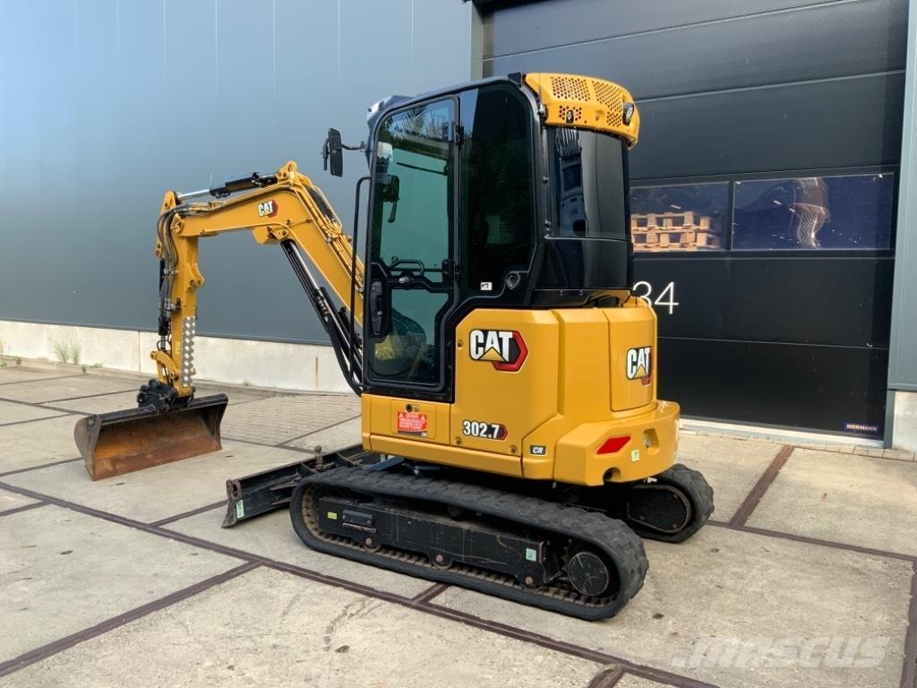 CAT 302.7 CR ミニ油圧ショベル 7t以下（ミニユンボ・ミニディガー）
