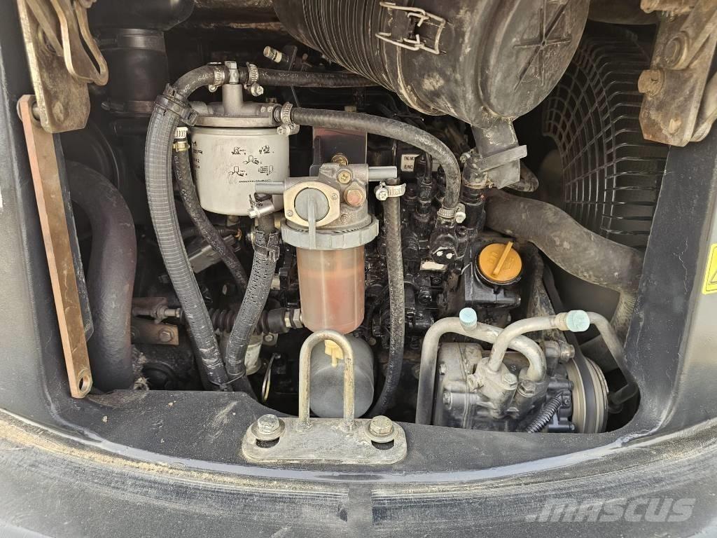 Hitachi ZX 35 U-2 ミニ油圧ショベル 7t以下（ミニユンボ・ミニディガー）