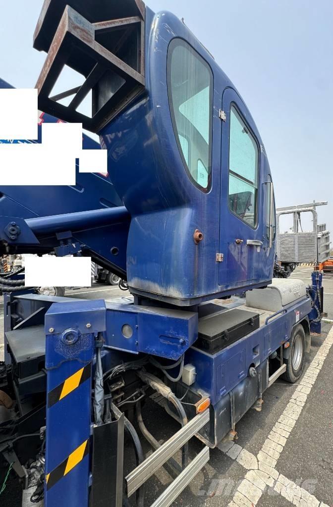 Horyong SKY280 トラック高所作業車