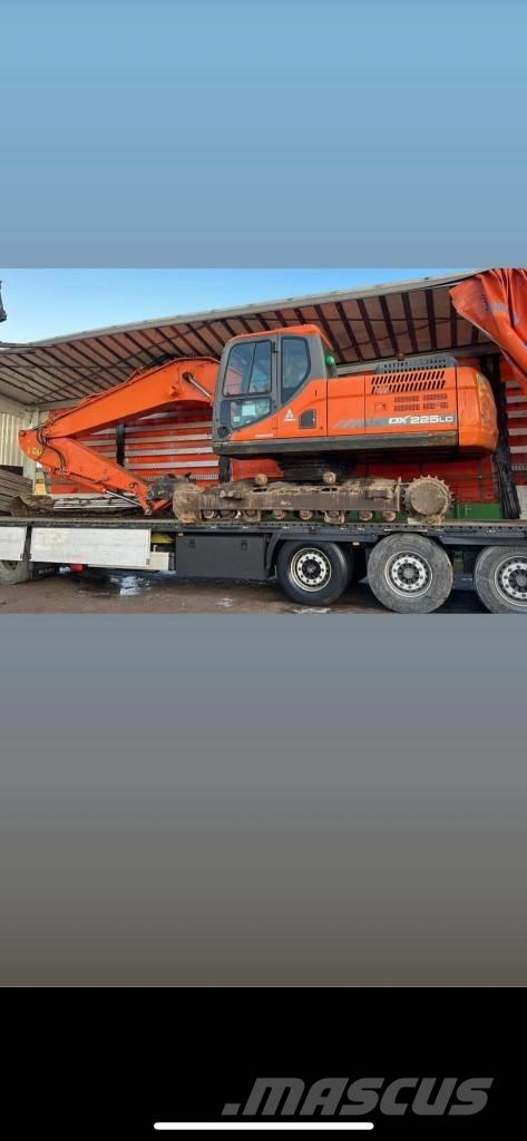 Develon DX 225 LC-7 大型油圧ショベル12t以上（パワーショベル・ユンボ）