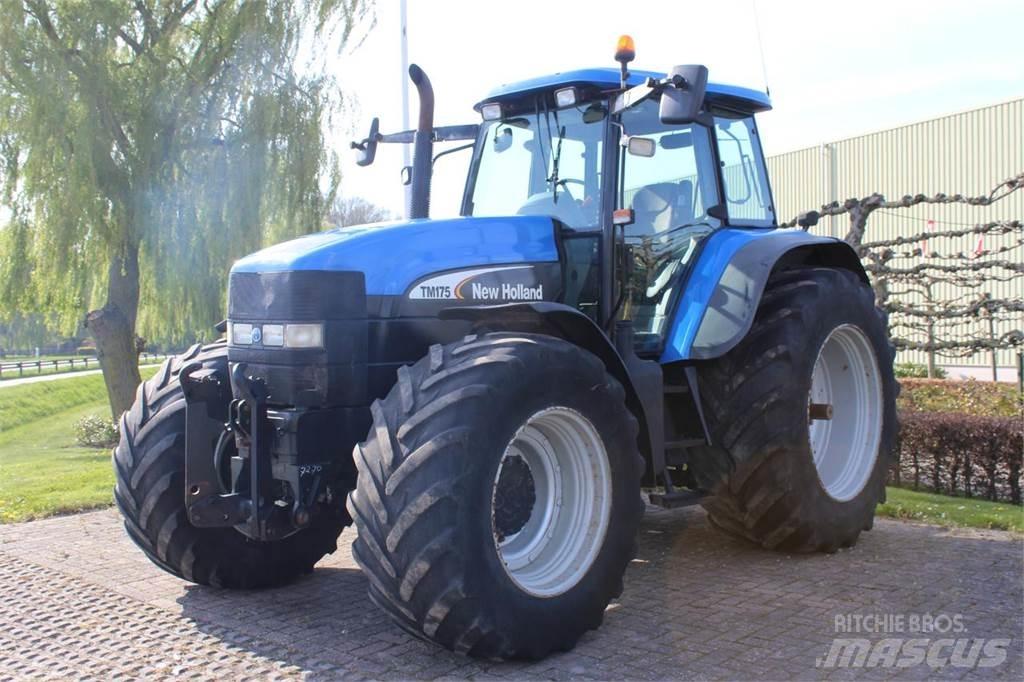 New Holland TM175 トラクター