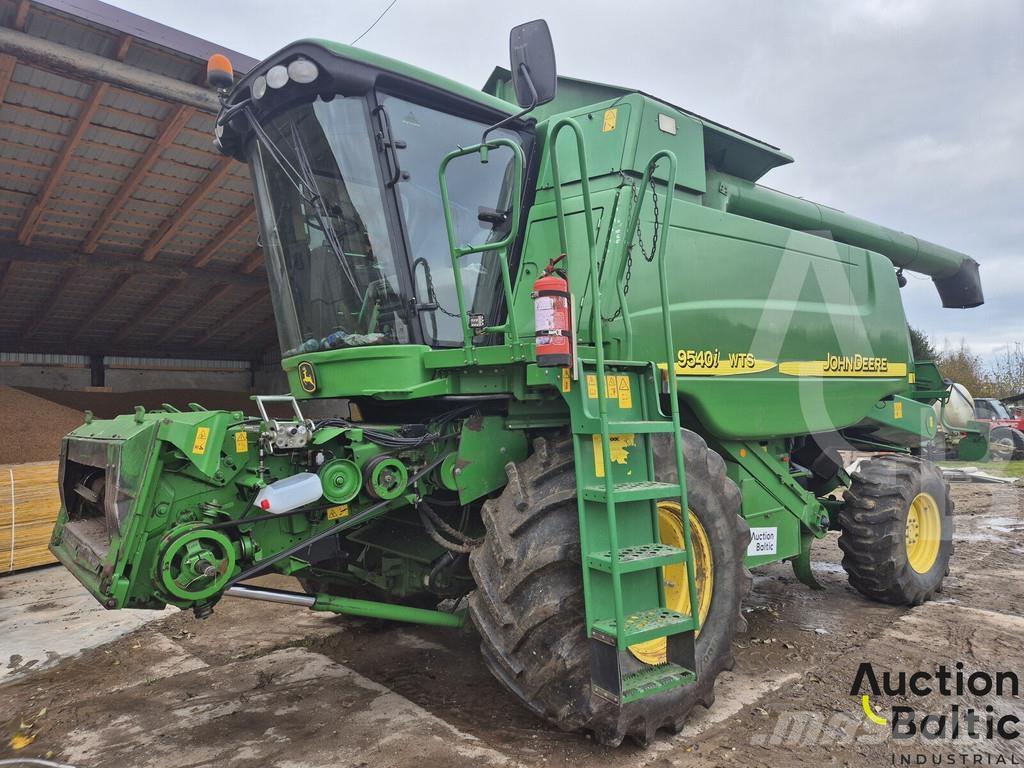 John Deere 9540 コンバイン
