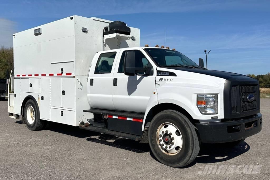 Ford F 750 SD ピックアップ／ドロップサイド