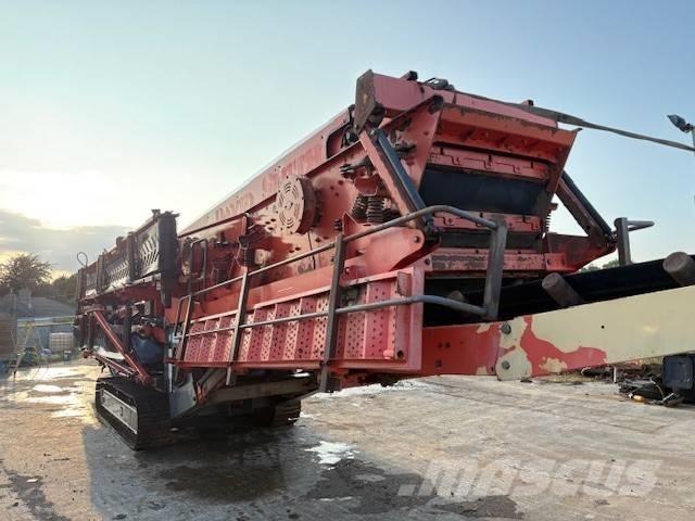 Sandvik QA450 自走式スクリーン