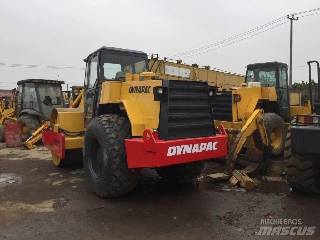 Dynapac CA 25 D 振動ローラ