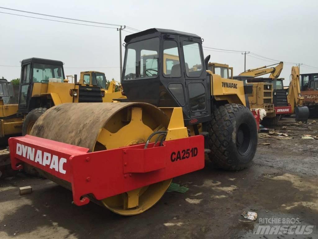 Dynapac CA 25 D 振動ローラ