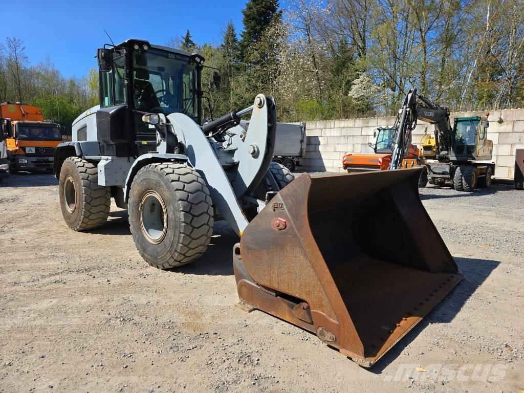 CAT 926M ホイールローダー・タイヤショベル