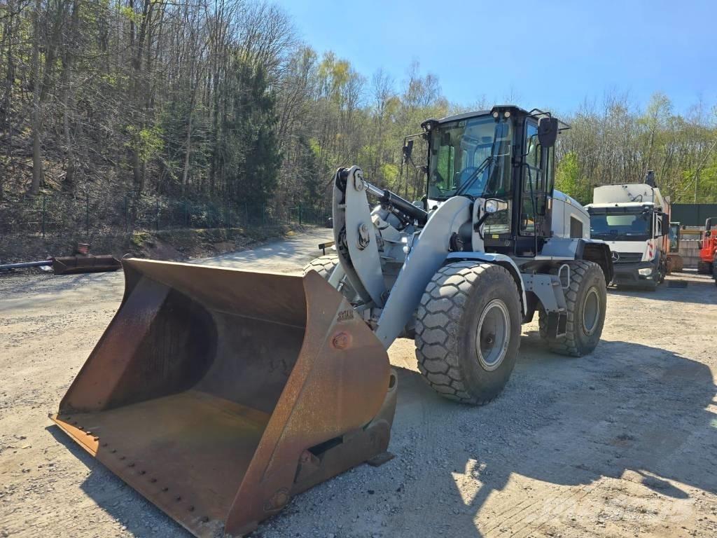 CAT 926M ホイールローダー・タイヤショベル