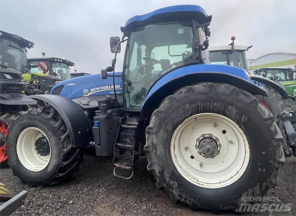 New Holland T7.270 トラクター