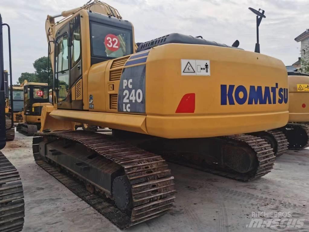 Komatsu PC 240-8 大型油圧ショベル12t以上（パワーショベル・ユンボ）