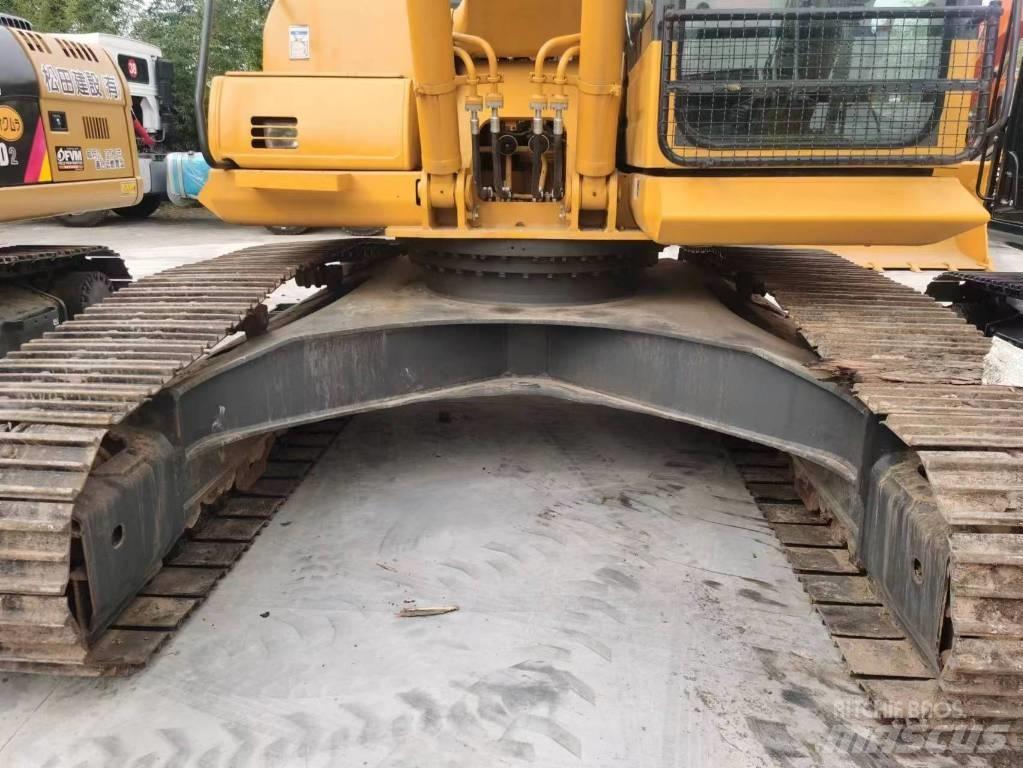 Komatsu PC 240-8 大型油圧ショベル12t以上（パワーショベル・ユンボ）