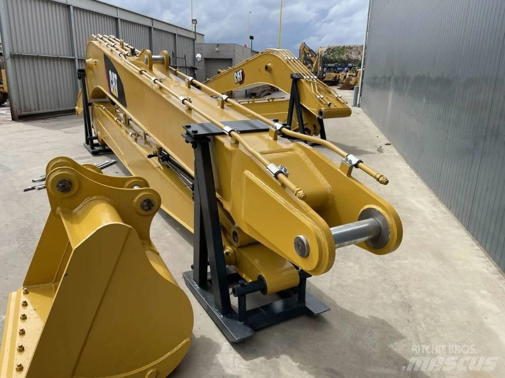 CAT 323D 15m Set バックホー