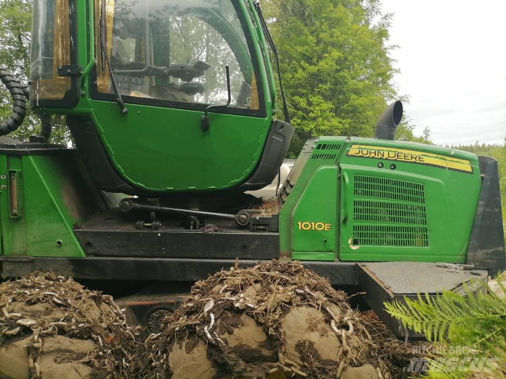 John Deere 1010 E フォワーダー
