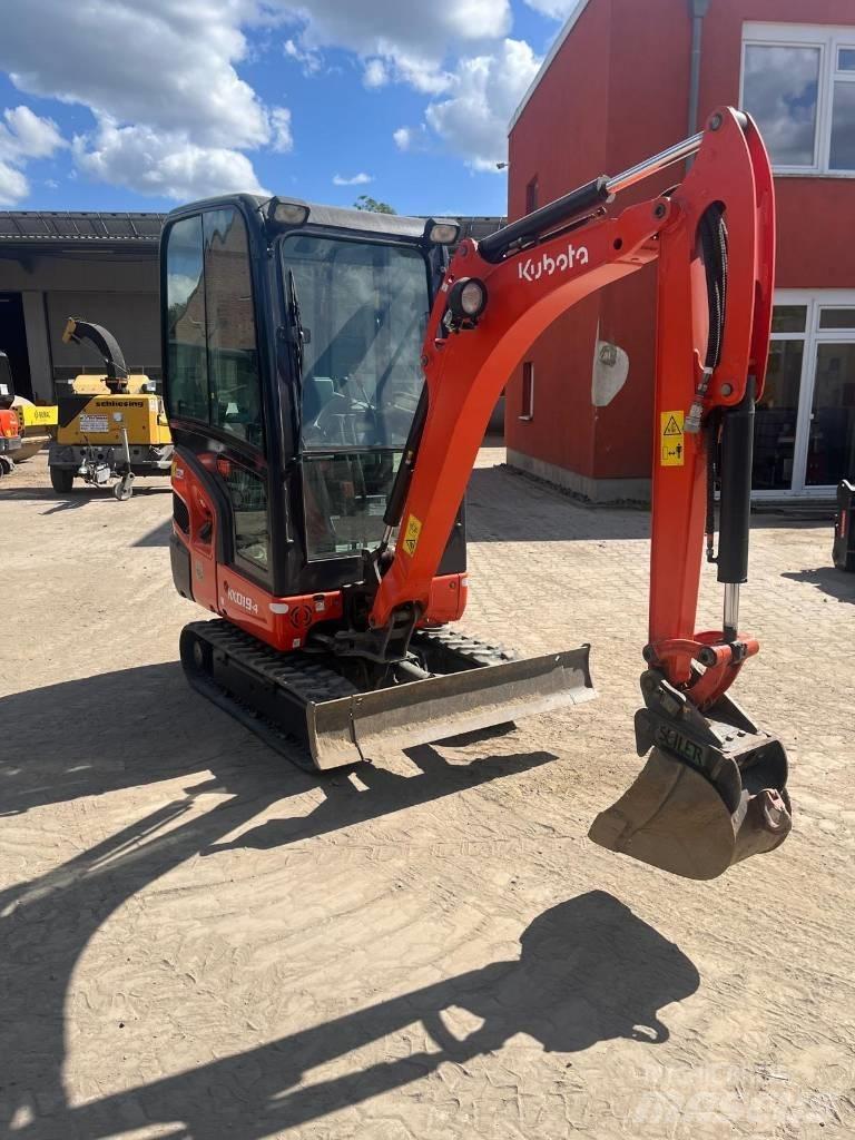 Kubota KX 019-4 ミニ油圧ショベル 7t以下（ミニユンボ・ミニディガー）