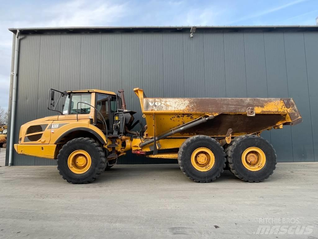 Volvo A30F アーティキュレート式ダンプトラック