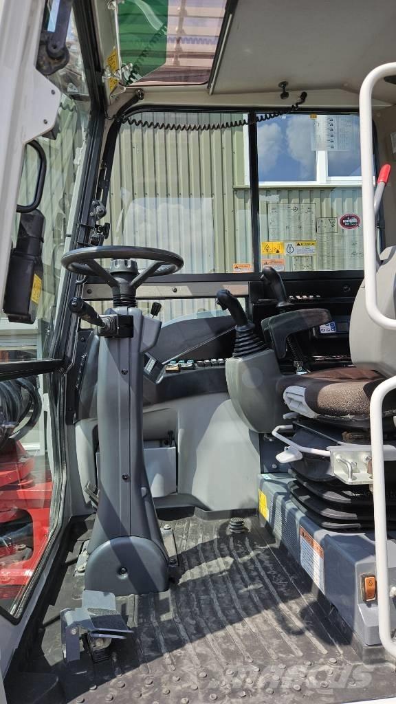 Takeuchi TB295W ホイール式油圧ショベル（パワーショベル・ユンボ・バックホー）