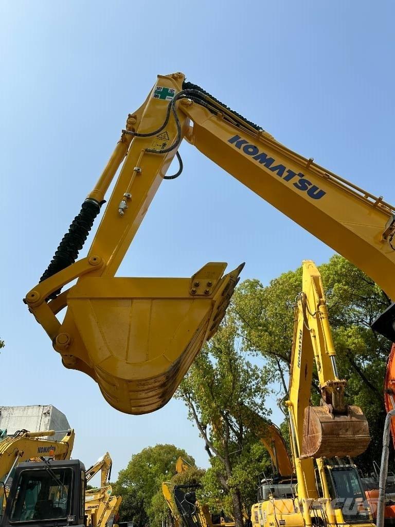 Komatsu PC 130 大型油圧ショベル12t以上（パワーショベル・ユンボ）