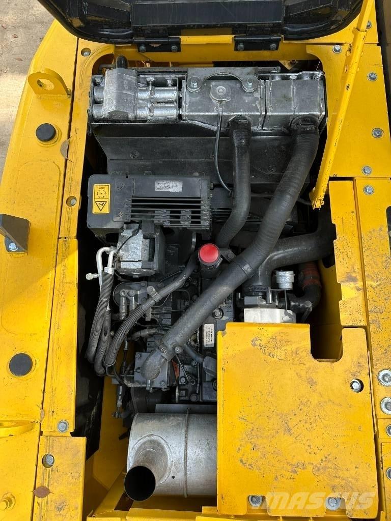 Komatsu PC 130 大型油圧ショベル12t以上（パワーショベル・ユンボ）