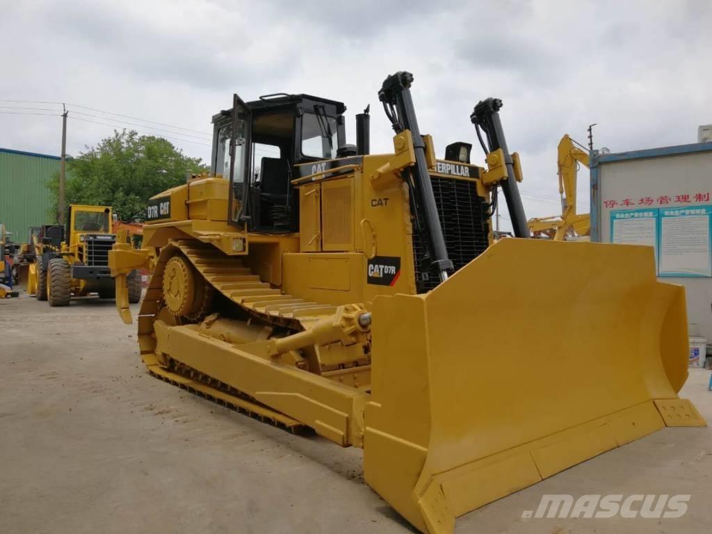 CAT D 7 R ブルドーザー