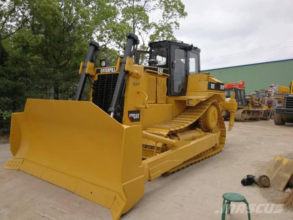 CAT D 7 R ブルドーザー