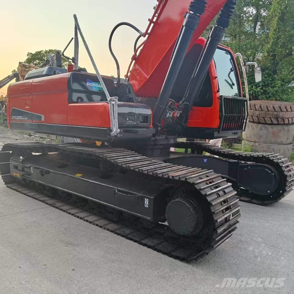 Doosan DX 300 大型油圧ショベル12t以上（パワーショベル・ユンボ）