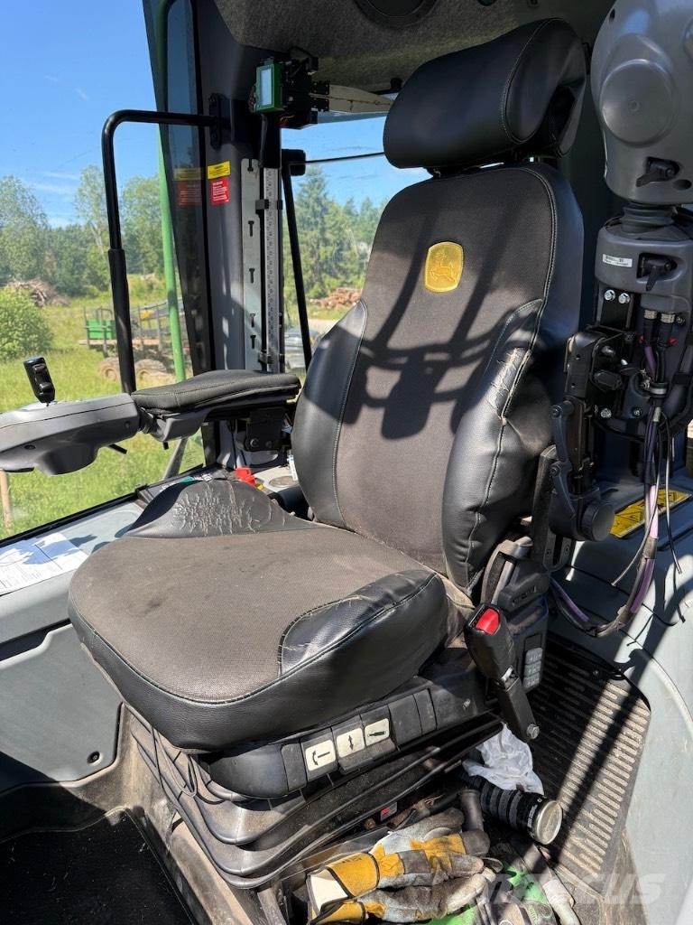 John Deere 1270 G ハーベスター