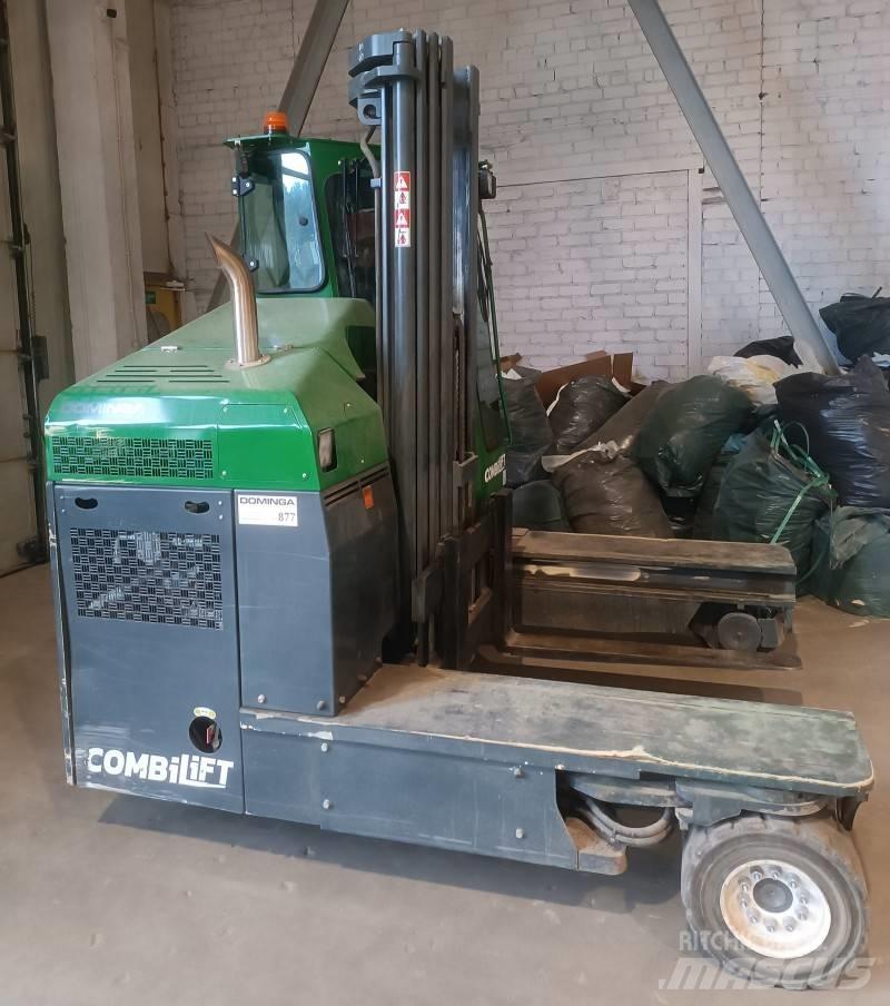Combilift C4000 MK4 全方向リーチ型フォークリフト