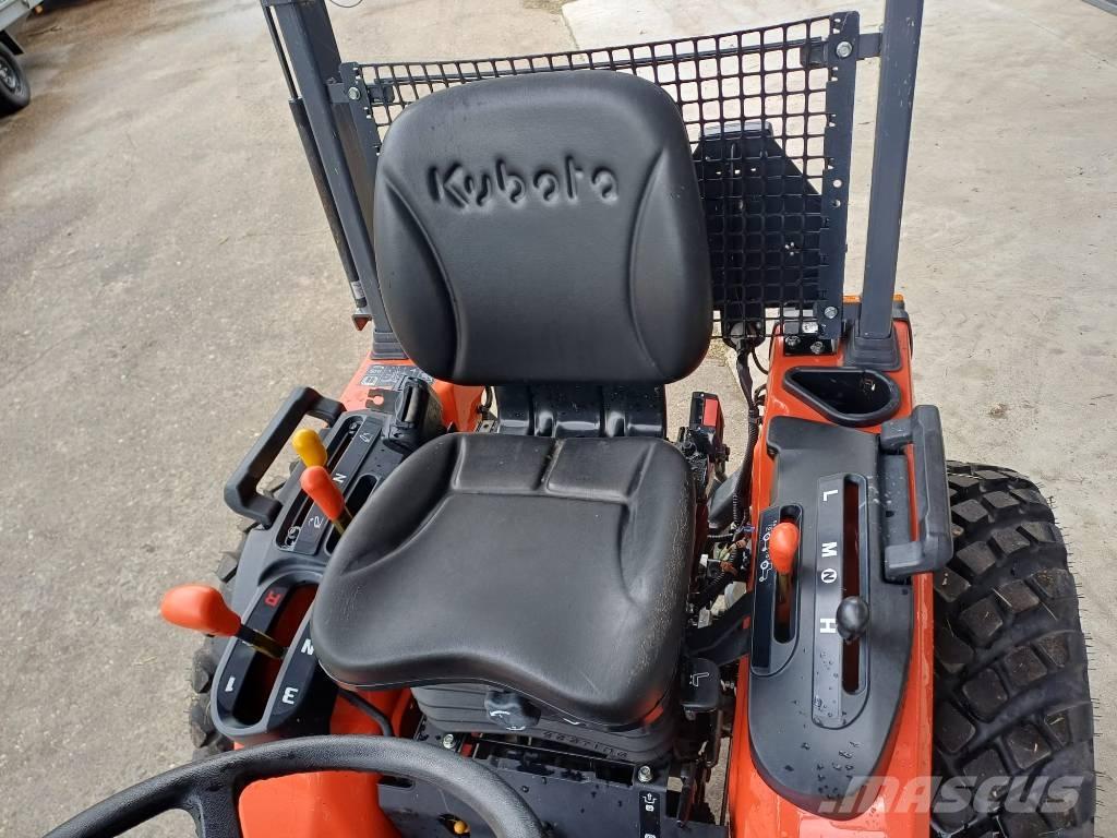 Kubota B1-241 コンパクトトラクター