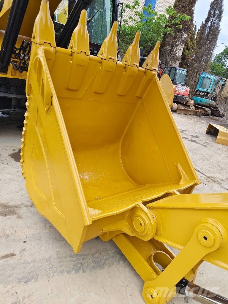 CAT 330D2L 大型油圧ショベル12t以上（パワーショベル・ユンボ）
