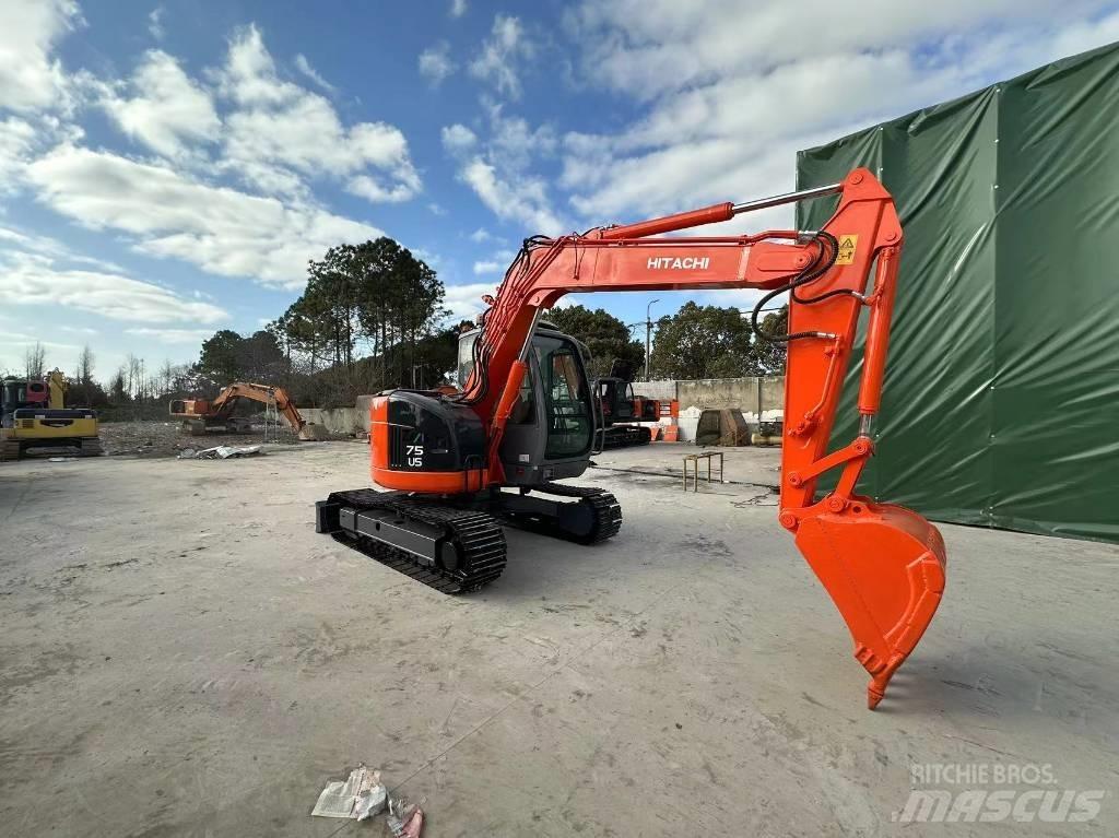 Hitachi ZX75US ミニ油圧ショベル 7t以下（ミニユンボ・ミニディガー）