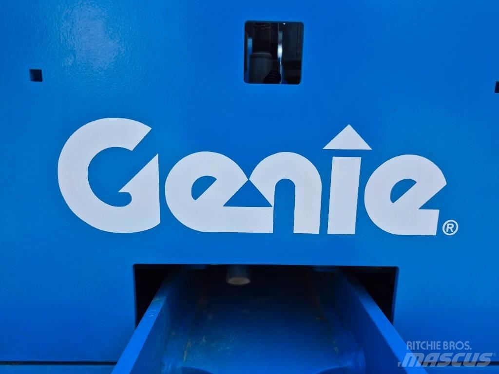Genie GTH 1056 テレスコーピックハンドラー